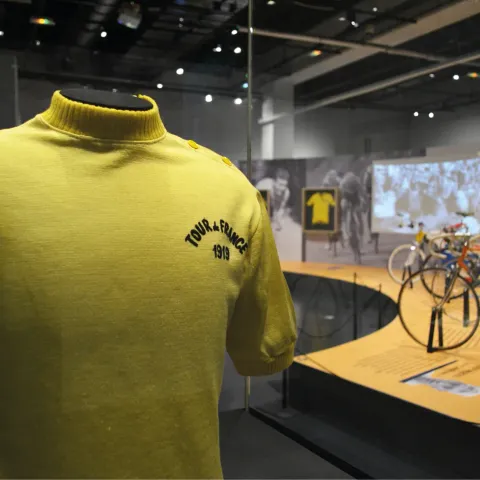 Exposition temporaire "100 ans de Maillot Jaune" Musée National du Sport