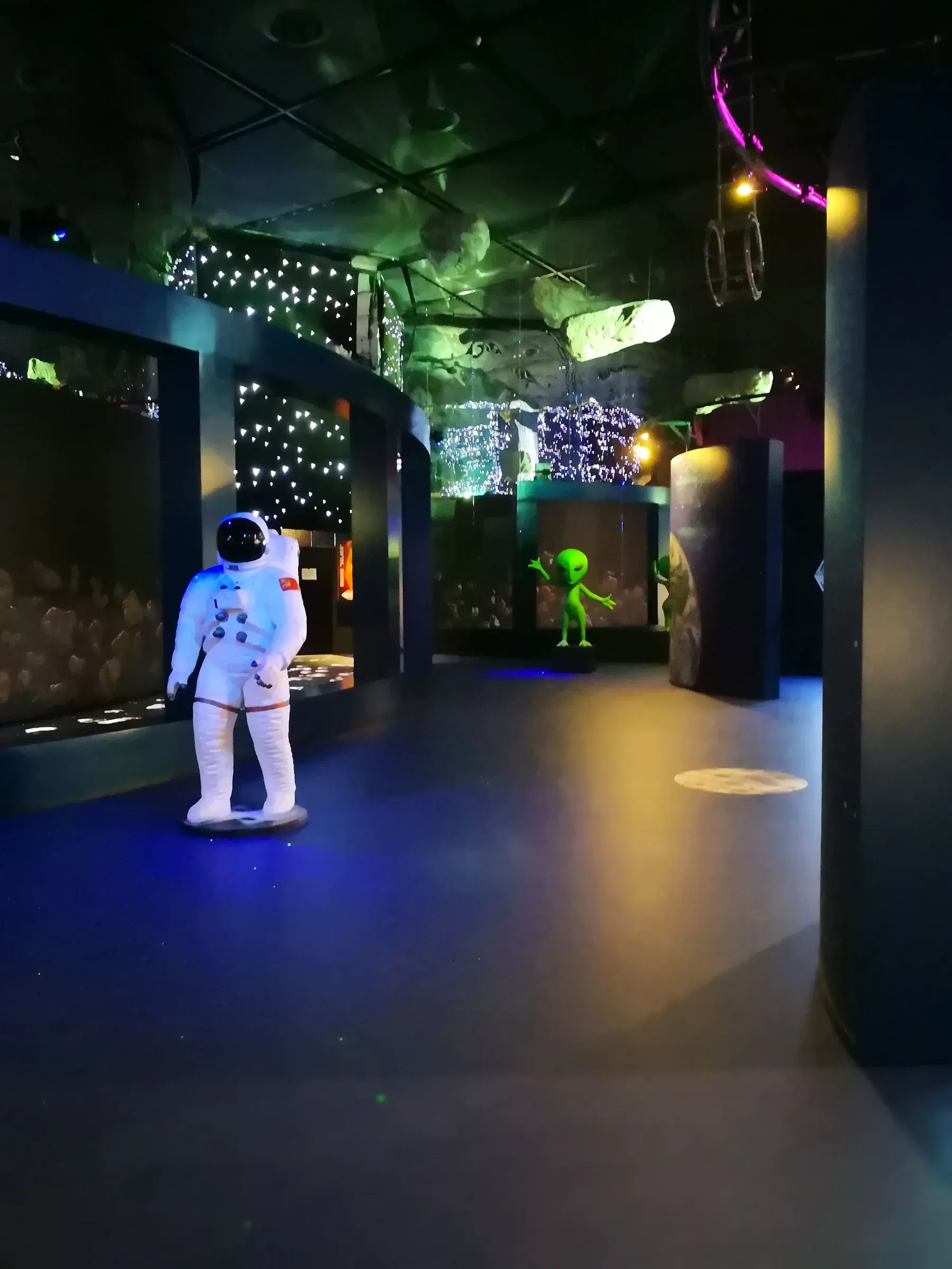 Redynamisation du planétarium Planet Océan World, photo 3