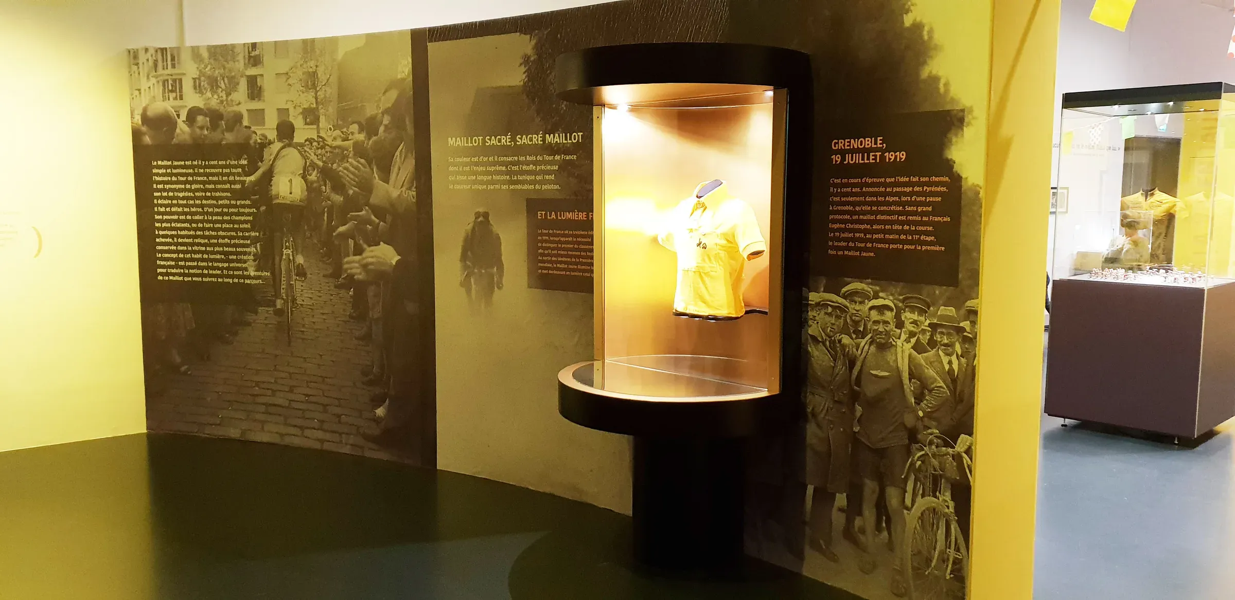 Exposition temporaire "100 ans de Maillot Jaune" Musée National du Sport, photo 4